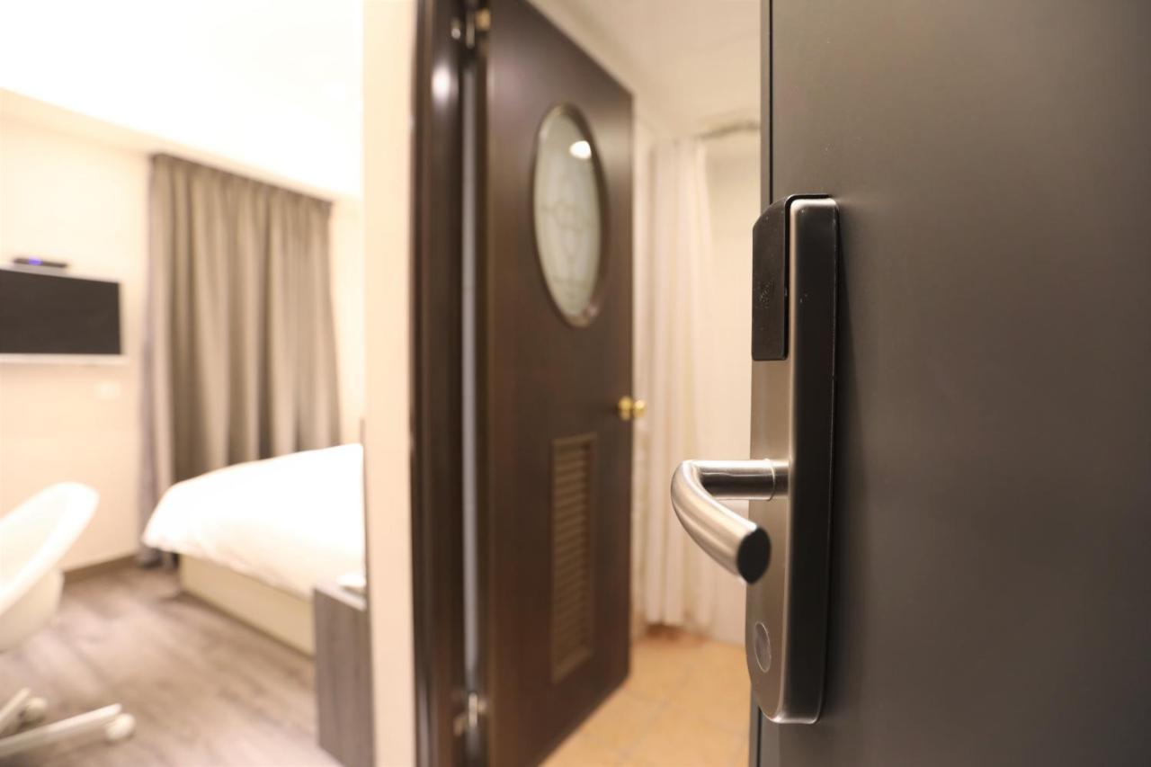 Chair Man Hotel Taipei Exterior foto