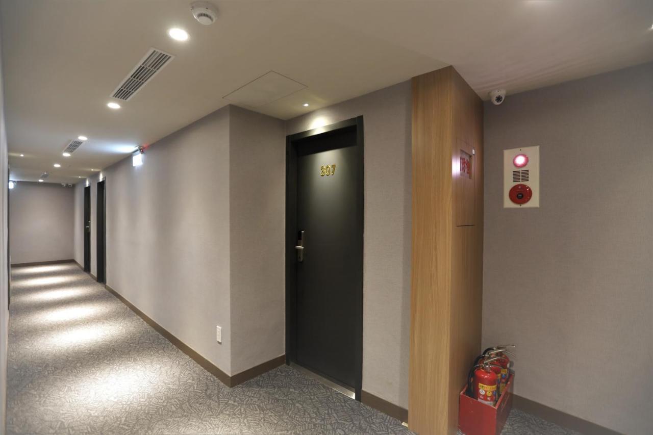 Chair Man Hotel Taipei Exterior foto