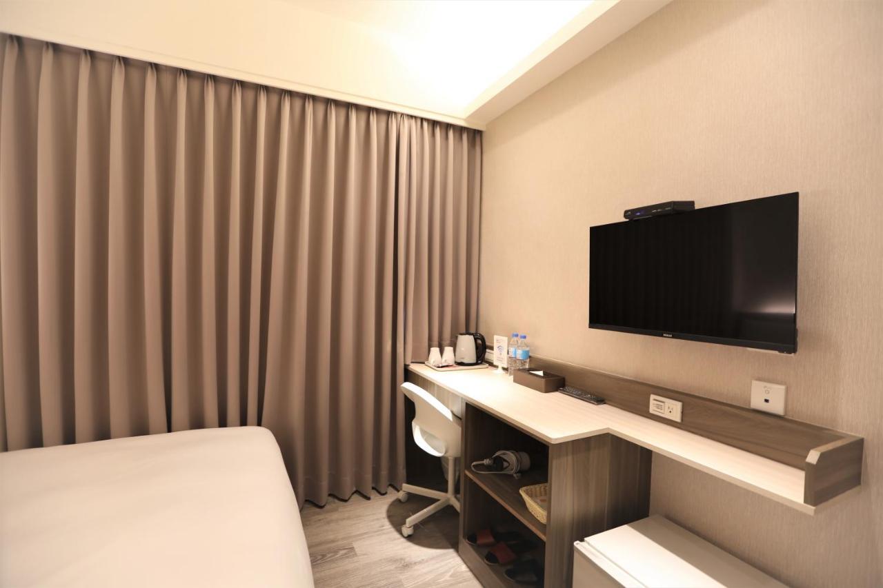 Chair Man Hotel Taipei Exterior foto